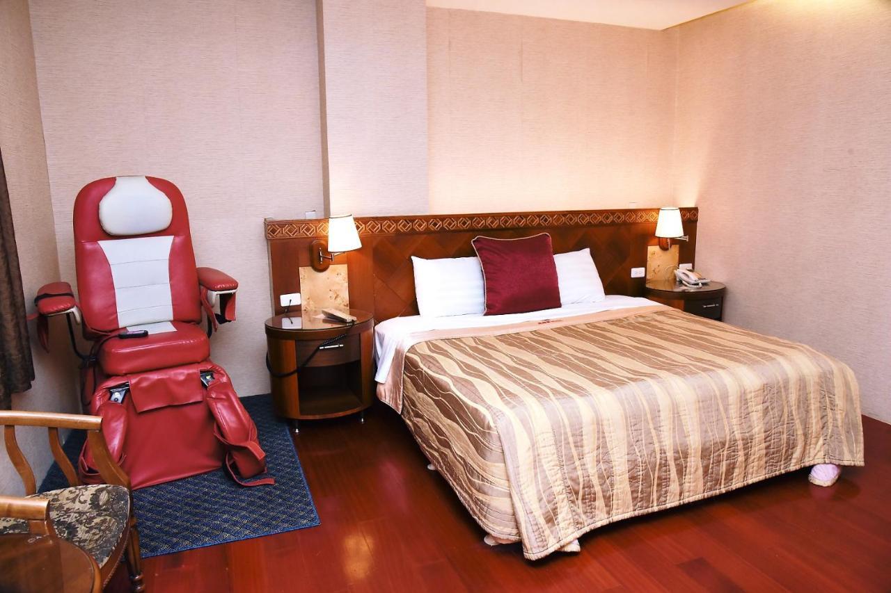 England Business Motel Yilan Zewnętrze zdjęcie